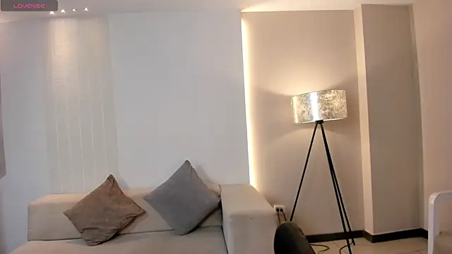 SamanthaConnor  online show from 5, 10, 2025