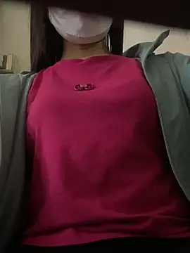 Snapshot of Tuongvy05 chatting on 4, 3, 2025 Tuongvy05 online show from 4, 3, 2025