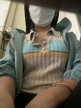 Snapshot of Tuongvy05 chatting on 7, 3, 2025 Tuongvy05 online show from 7, 3, 2025