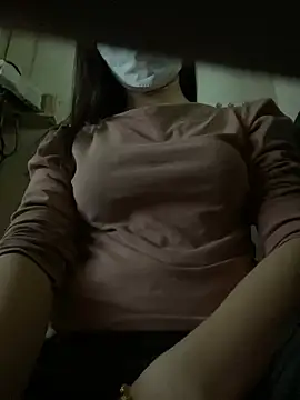 Snapshot of Tuongvy05 chatting on 18, 3, 2025 Tuongvy05 online show from 18, 3, 2025