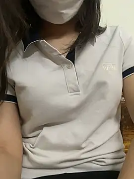 Snapshot of Tuongvy05 chatting on 17, 3, 2025 Tuongvy05 online show from 17, 3, 2025