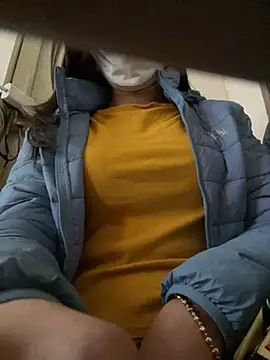 Snapshot of Tuongvy05 chatting on 20, 3, 2025 Tuongvy05 online show from 20, 3, 2025