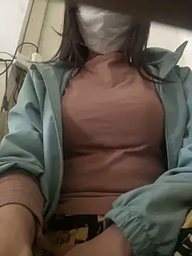 Snapshot of Tuongvy05 chatting on 8, 3, 2025 Tuongvy05 online show from 8, 3, 2025