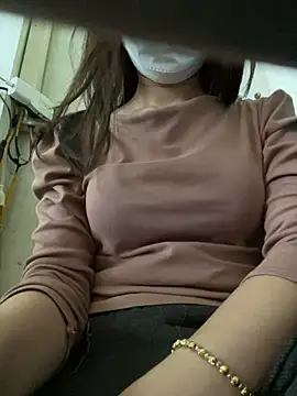 Snapshot of Tuongvy05 chatting on 21, 3, 2025 Tuongvy05 online show from 21, 3, 2025