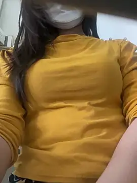 Snapshot of Tuongvy05 chatting on 12, 3, 2025 Tuongvy05 online show from 12, 3, 2025