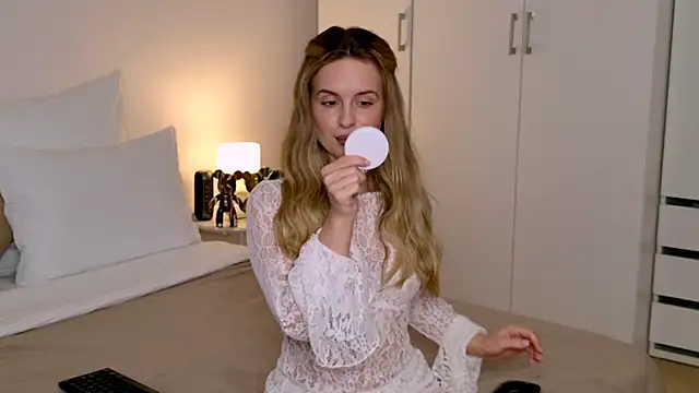 RozzitaBedberry online show from 21, 12, 2025