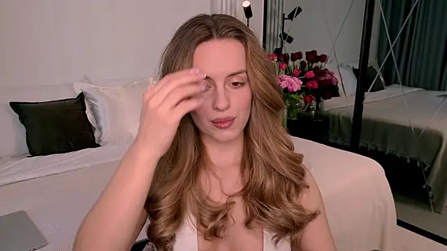 RozzitaBedberry online show from 11, 3, 2026