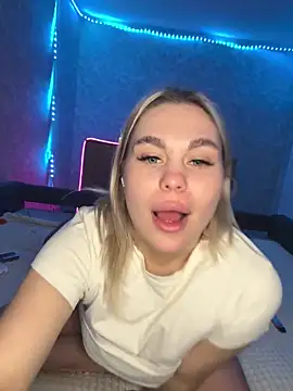 Snapshot of Evaaa_Babiesss chatting on 1, 2, 2025 Evaaa Babiesss online show from 1, 2, 2025