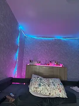 Evaaa Babiesss online show from 3, 12, 2025