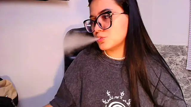 Snapshot of Susana_hank2 chatting on 8, 5, 2026 Susana hank2 online show from 8, 5, 2026