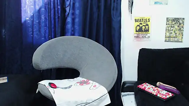 Snapshot of SamanthaSwan chatting on 25, 9, 2025 SamanthaSwan online show from 25, 9, 2025
