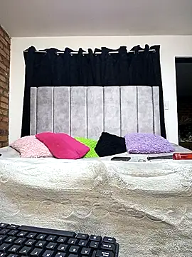 valenthottie online show from 29, 11, 2025