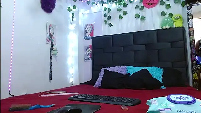 the lesbian game online show from 25, 7, 2026