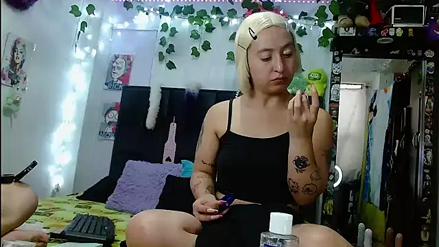 the lesbian game online show from 27, 7, 2026