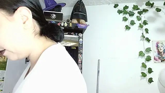 the lesbian game online show from 25, 3, 2026