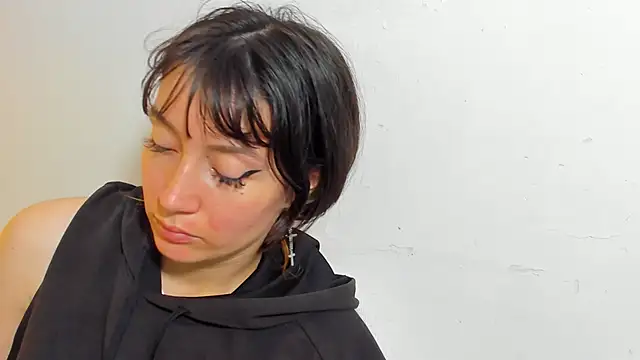 lizzy davis 1 online show from 15, 4, 2026