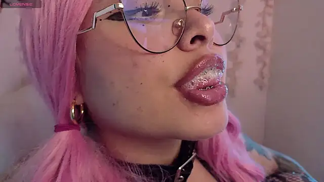 Haelycute online show from 17, 4, 2026