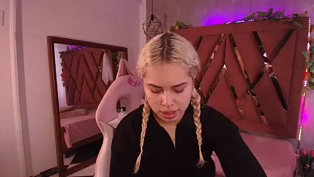 Haelycute online show from 10, 10, 2025