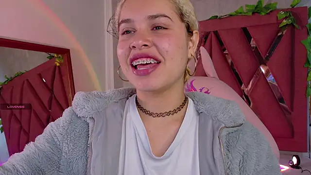 Haelycute online show from 16, 11, 2025