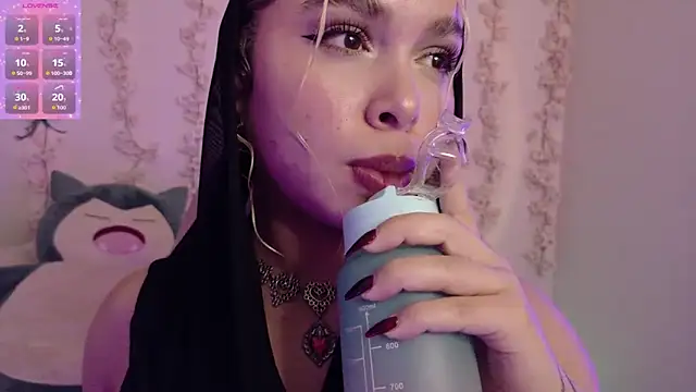 Haelycute online show from 4, 4, 2026