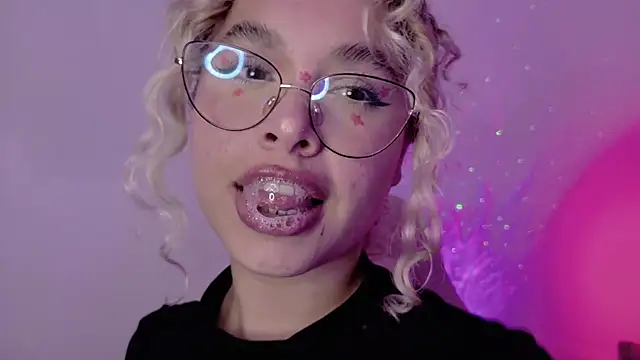 Haelycute online show from 25, 6, 2026