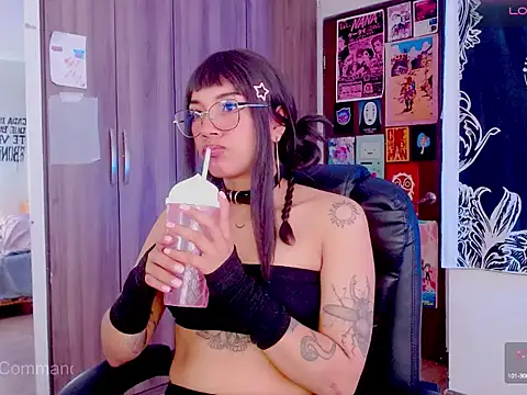 melissahowl online show from 8, 9, 2025