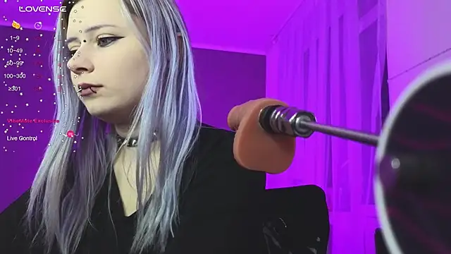 Snapshot of SpectraSirens chatting on 27, 2, 2025 SpectraSirens online show from 27, 2, 2025