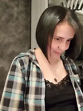 IsisBlake online show from 27, 2, 2025