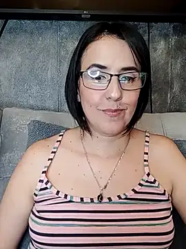 IsisBlake online show from 23, 2, 2025
