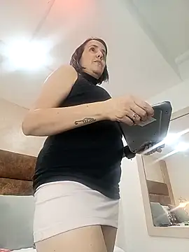 IsisBlake online show from 10, 11, 2025