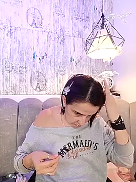 IsisBlake online show from 24, 11, 2025