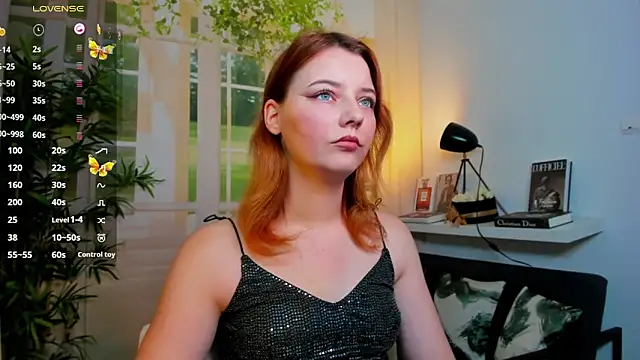 pretty little thing online show from 30, 10, 2025