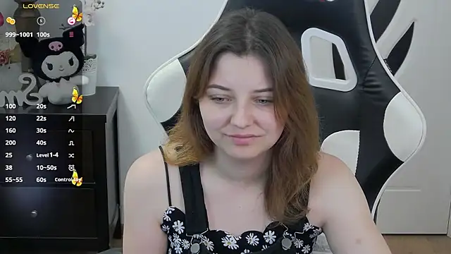 pretty little thing online show from 27, 5, 2026