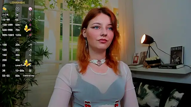 pretty little thing online show from 5, 10, 2025