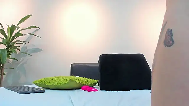 HannaBrave online show from 10, 1, 2026