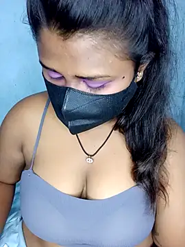 Snapshot of Sexy--queen1 chatting on 17, 9, 2025 Sexy--queen1 online show from 17, 9, 2025