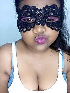 Snapshot of Sexy--queen1 chatting on 3, 10, 2025 Sexy--queen1 online show from 3, 10, 2025