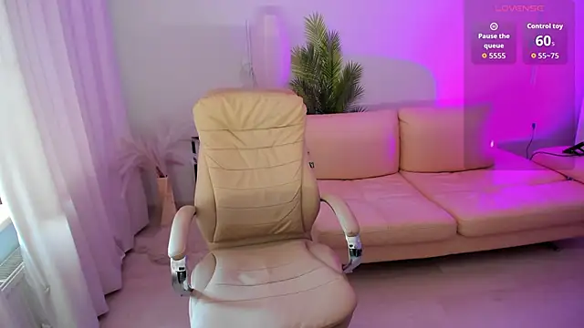 Daniela Kitty  online show from 18, 5, 2026