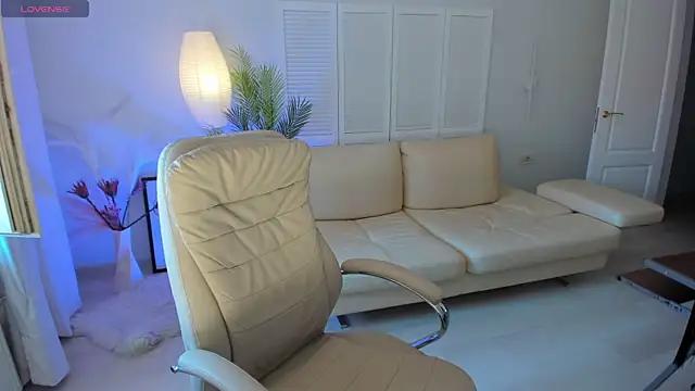 Daniela Kitty  online show from 5, 6, 2026