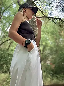 Snapshot of Crazy-Rosa chatting on 9, 9, 2025 Crazy-Rosa online show from 9, 9, 2025