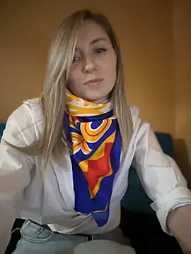 Snapshot of Crazy-Rosa chatting on 10, 2, 2025 Crazy-Rosa online show from 10, 2, 2025