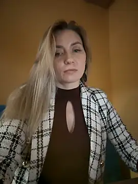 Snapshot of Crazy-Rosa chatting on 14, 2, 2025 Crazy-Rosa online show from 14, 2, 2025