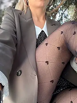 Snapshot of Crazy-Rosa chatting on 15, 9, 2025 Crazy-Rosa online show from 15, 9, 2025