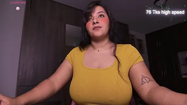 Steph moon  online show from 26, 11, 2025