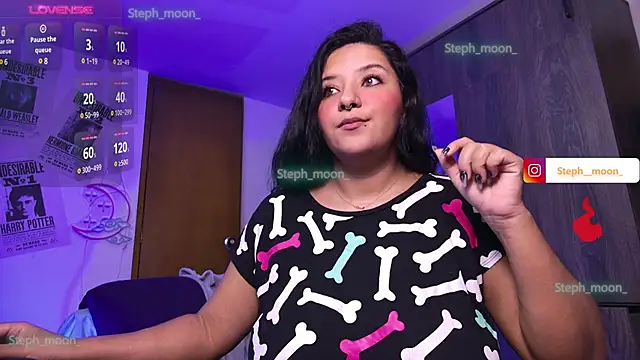 Steph moon  online show from 10, 12, 2024