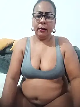 Afroditabichota online show from 4, 11, 2025