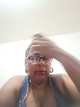 Afroditabichota online show from 27, 10, 2025