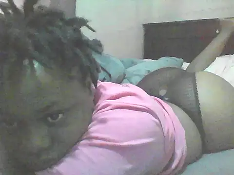 Snapshot of EBONYVANILLA02 chatting on 10, 7, 2026 EBONYVANILLA02 online show from 10, 7, 2026