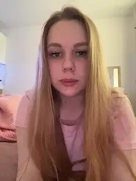 Snapshot of Marylallka5 chatting on 10, 6, 2026 Marylallka5 online show from 10, 6, 2026