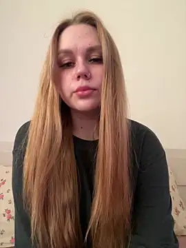 Snapshot of Marylallka5 chatting on 3, 6, 2026 Marylallka5 online show from 3, 6, 2026